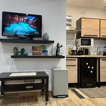 Coeur De - Beau Studio De Qualite Apartment Nimes